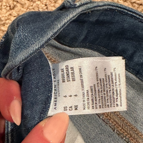 American Eagle Outfitters Women's Curvy High Rise Jeggings - Picture 3 of 5